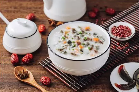 亚游集团官网
皮蛋瘦肉粥