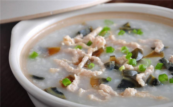 皮蛋瘦肉粥