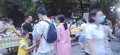 亚游集团官网
宠物公益活动